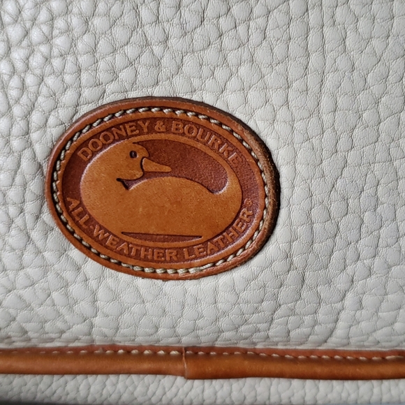 Vintage dooney and bourke shoulder bag - Picture 5 of 5